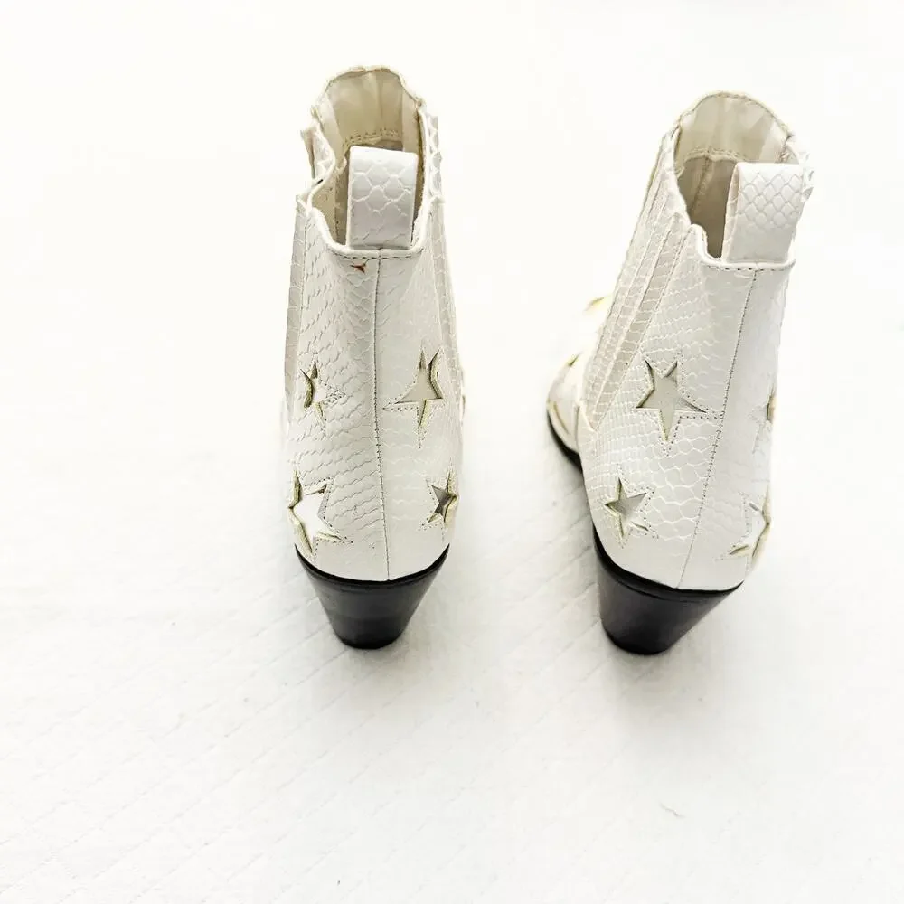 Betsey Johnson Izak Silver Star Studded White Cowboy Boot Almond Toe Size 6.5
